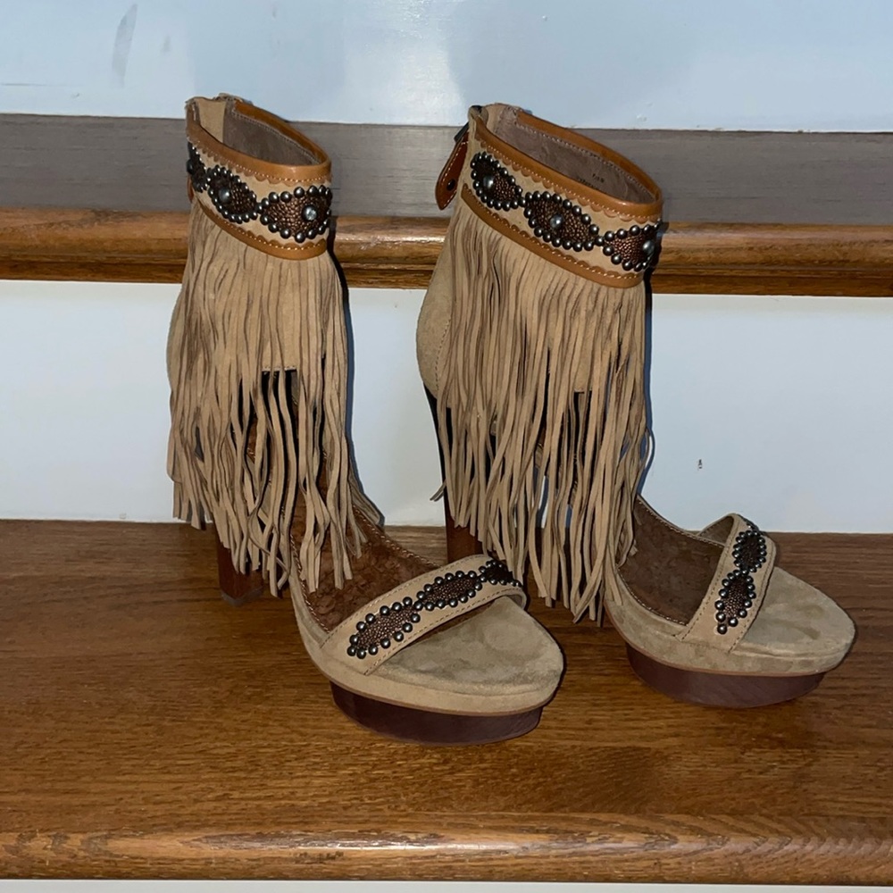 Sam Edelman Warren Open toe w/fringe size 8 1/2